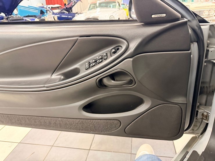 #1874-•-2002-ford-mustang-image-37