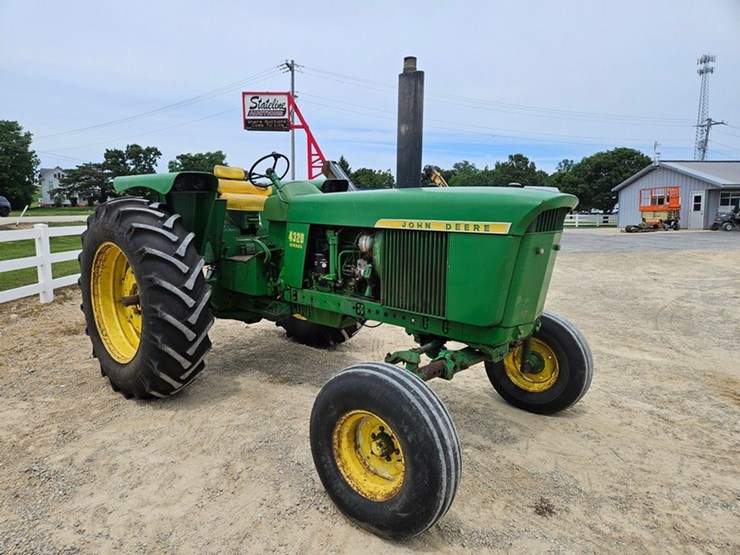 john-deere-4320-image-7