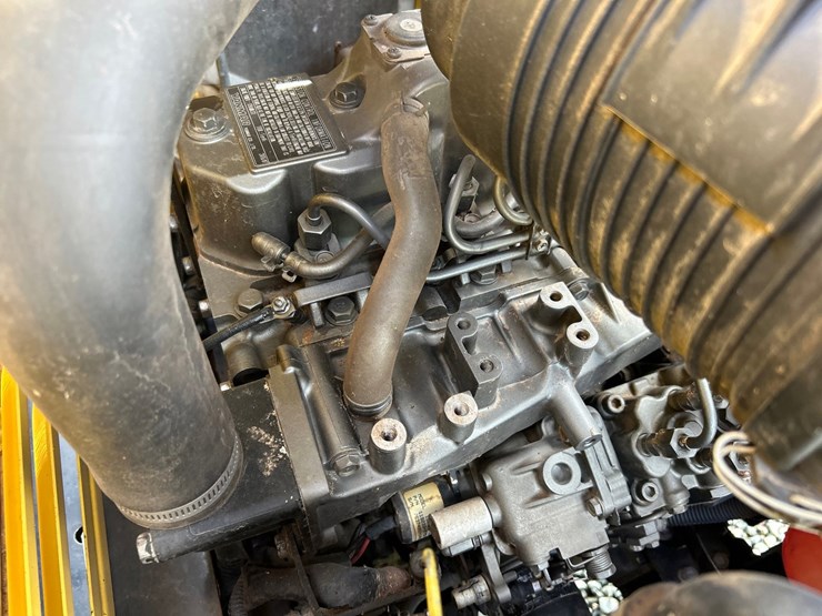 2013-yanmar-c30-image-17