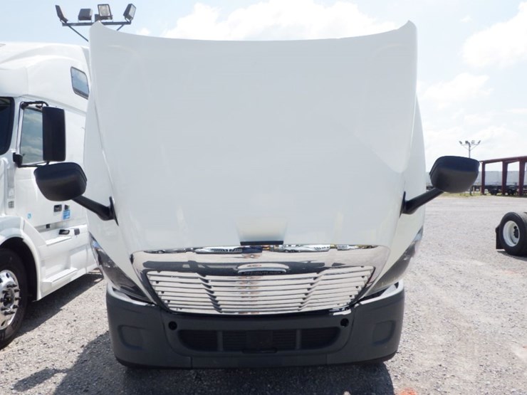 2018-freightliner-cascadia-125-image-23
