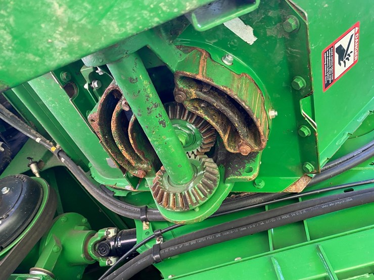 john-deere-9670-combine-4x4-image-50