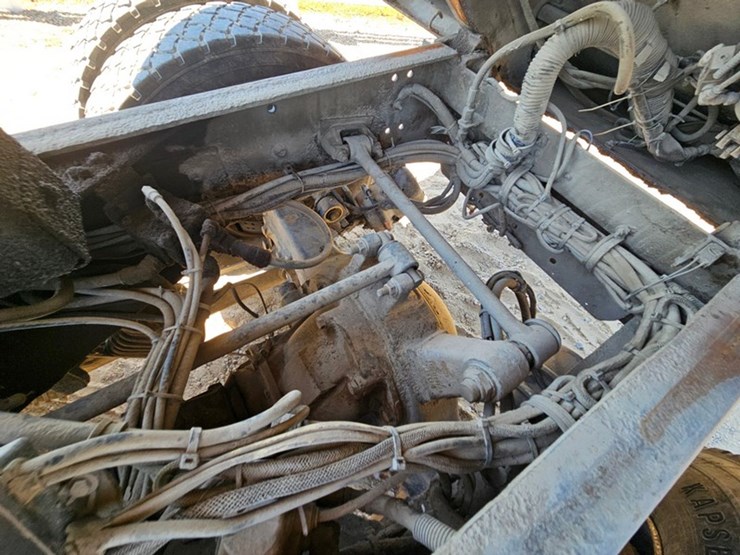 2006-caterpillar-c13-image-41