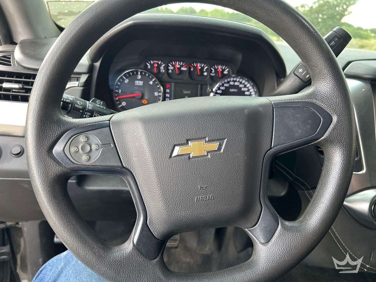 2016-chevrolet-tahoe-image-14