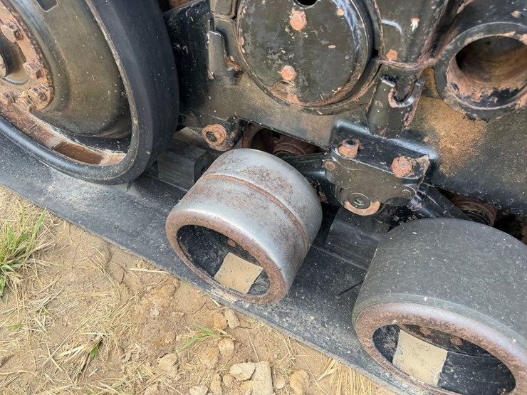 #51850-•-caterpillar-challenger-track-tractor-agcc0765hnwcd1157-inv#51850-image-11