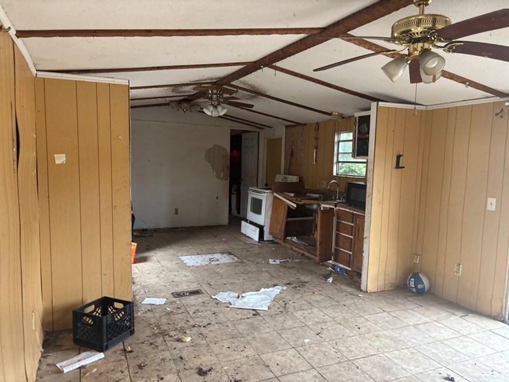 #301-•-mobile-home-image-12