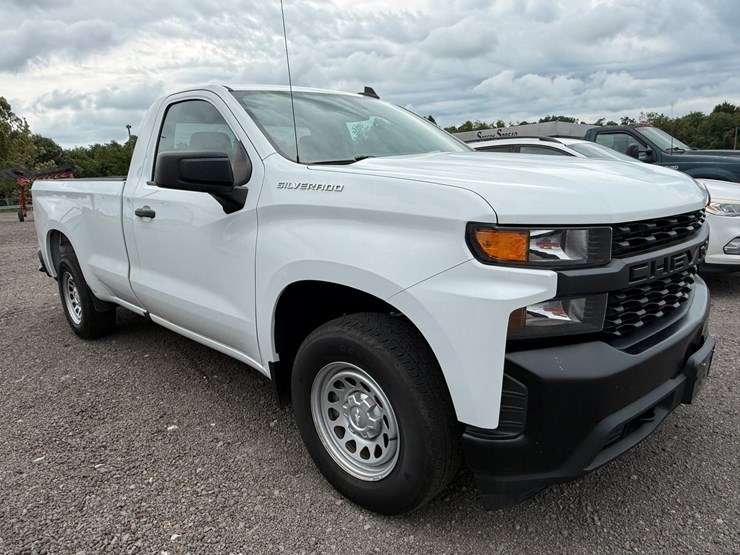 2021-chevrolet-1500-image-1