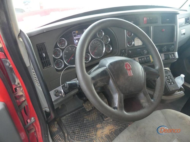 2018-kenworth-t880-image-17