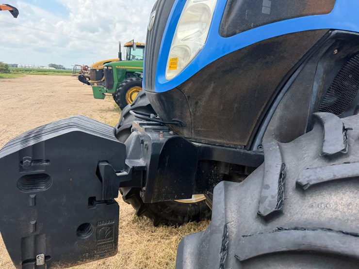 2015-new-holland-t8.350-image-29