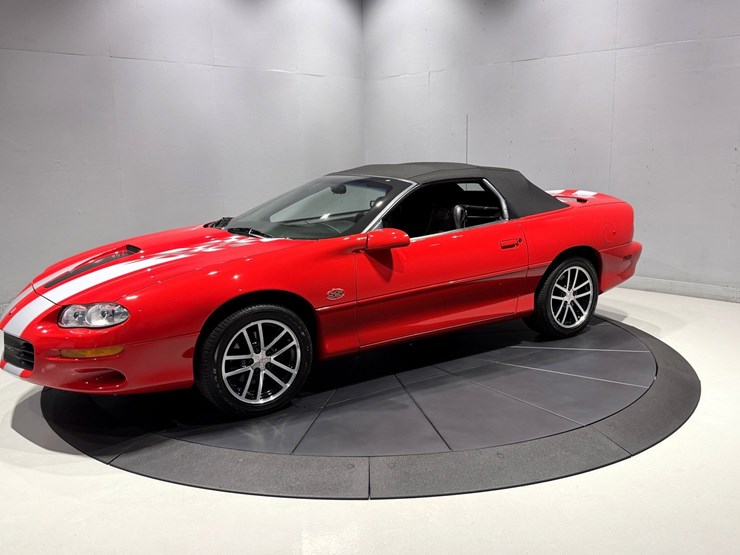 #1517-•-2002-chevrolet-camaro-ss-image-1