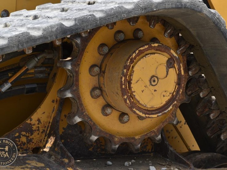 2019-caterpillar-299d3-image-24