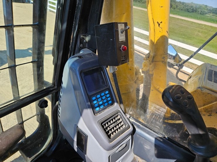2006-komatsu-pc300-lc-image-74