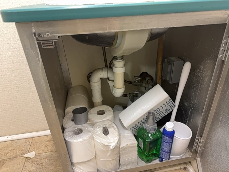 1992-pace-restroom-trailer-image-13