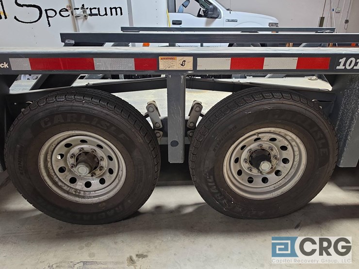 2018-jlg-triple-l-equipment-hauler-image-4