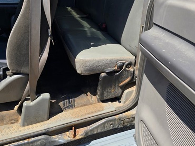 2004-ford-f350-image-17