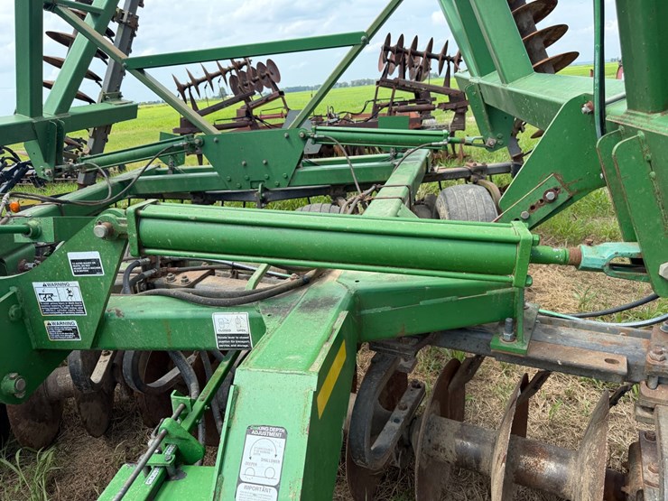 john-deere-37-image-42