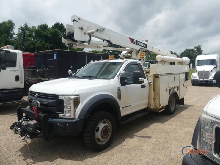 2018-ford-f550-image-13
