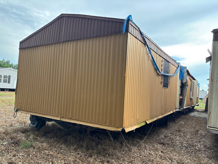 #301-•-mobile-home-image-4