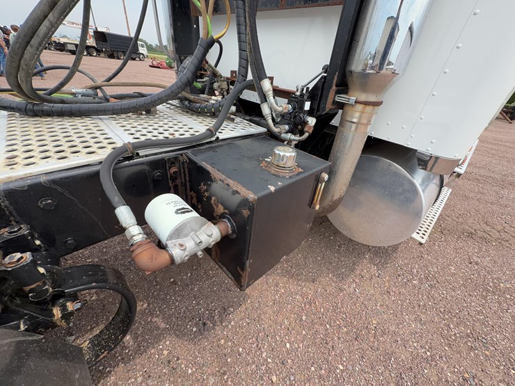 2006-kenworth-t800-image-37