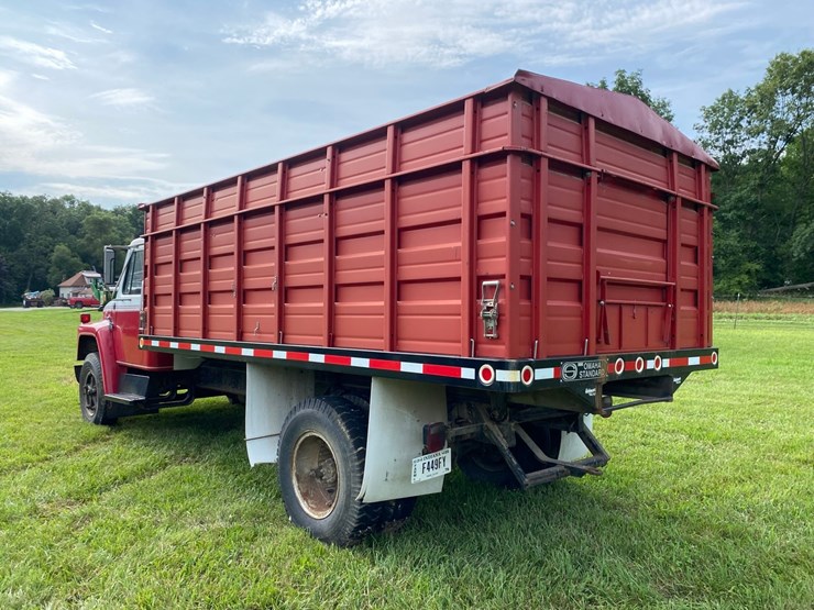 ih-1700-grain-truck-image-4