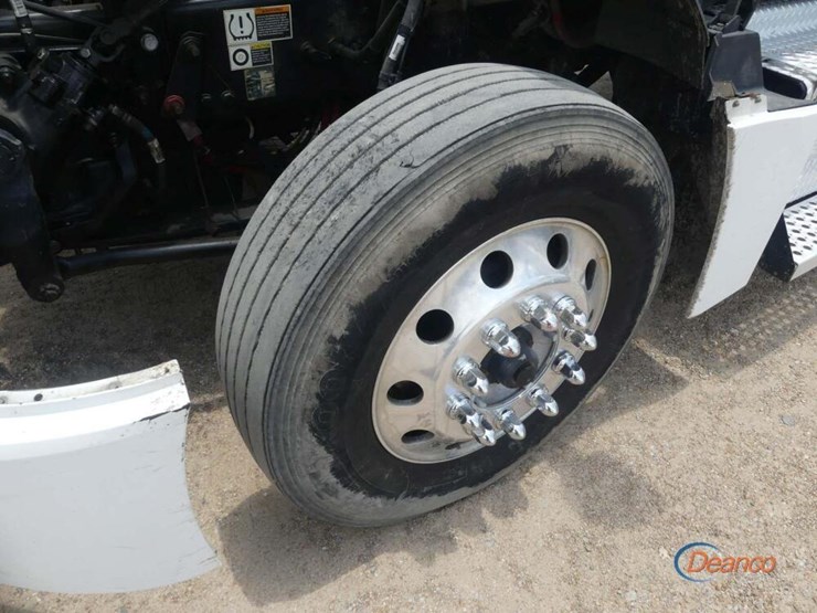 2022-kenworth-t680-image-13
