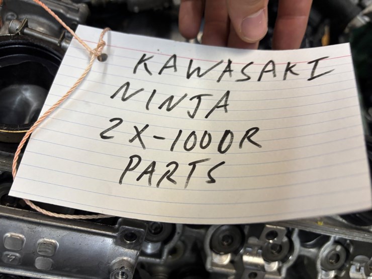 #408-•-2-pallets-of-motorcycle-engines-and-engine-parts-image-19
