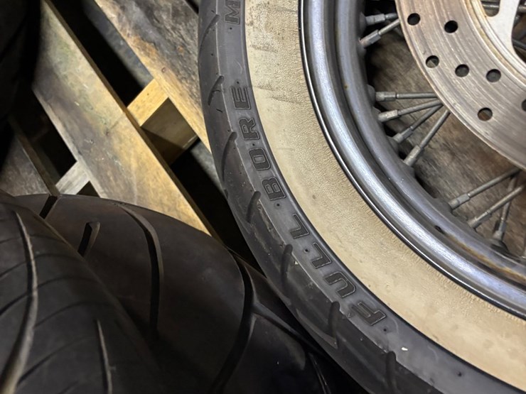 #406-•-lot-of-motorcycle-wheels-image-10
