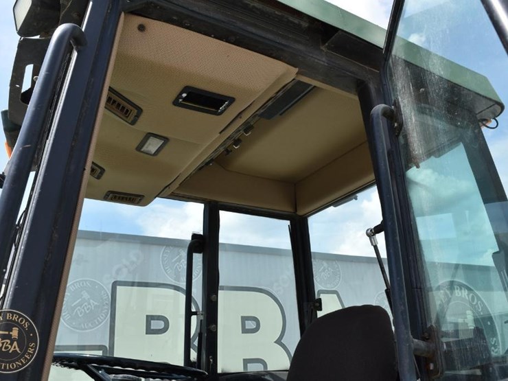 1996-john-deere-5500-image-32