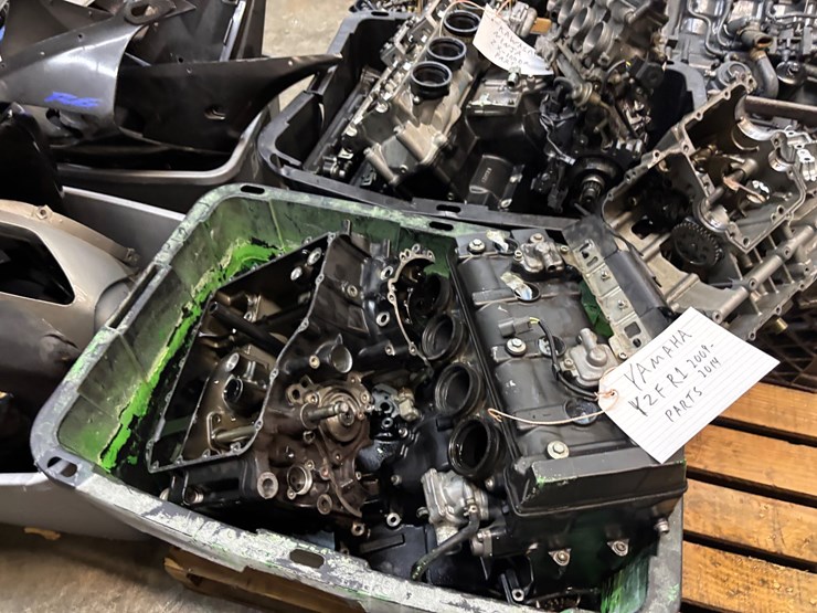 #408-•-2-pallets-of-motorcycle-engines-and-engine-parts-image-30