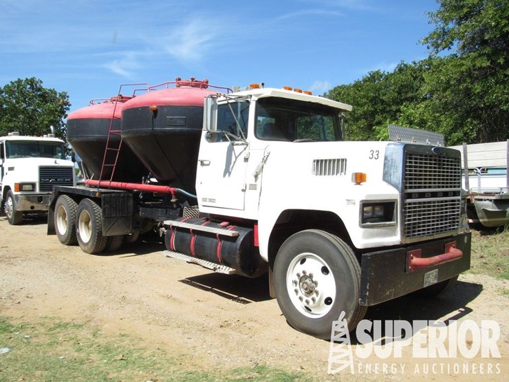 1987-ford-ltl9000-image-1