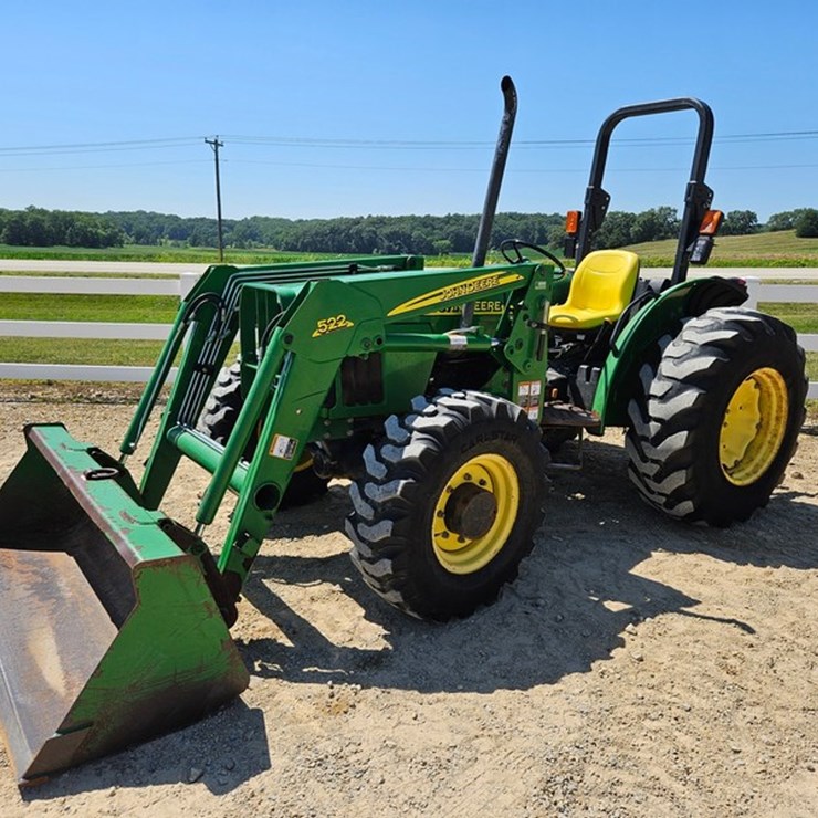JOHN DEERE 5205