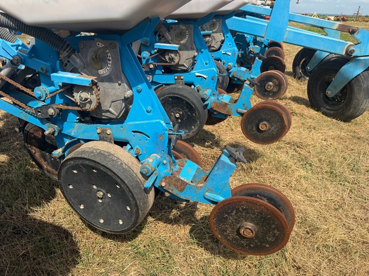 #51909-•-monosem-12-twin-row-38"-center-planter-05a116-inv#51909-image-94