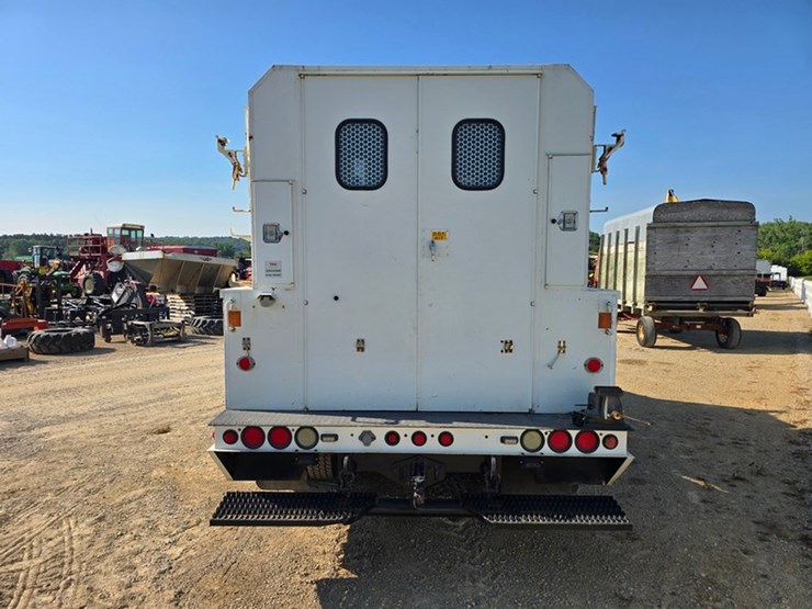 2011-international-durastar-4300-image-4