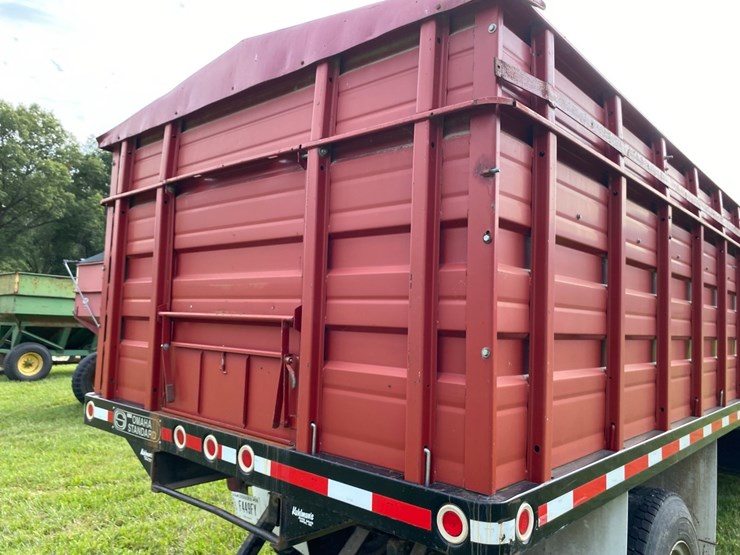 ih-1700-grain-truck-image-19