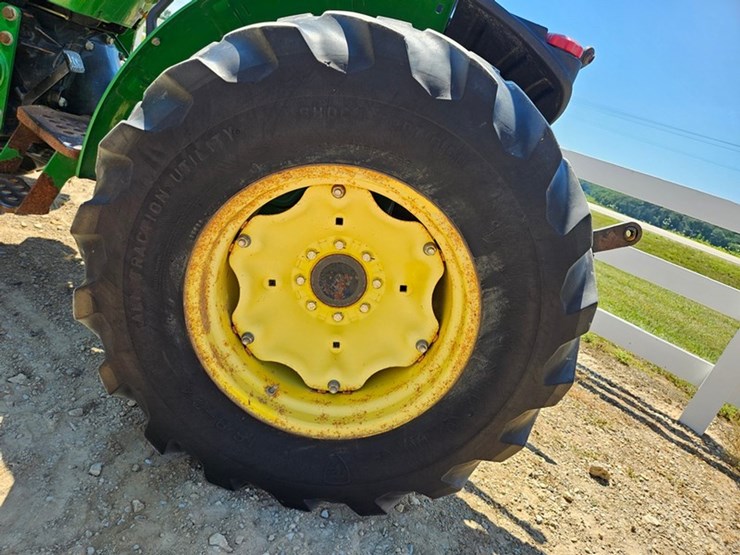 john-deere-5205-image-46
