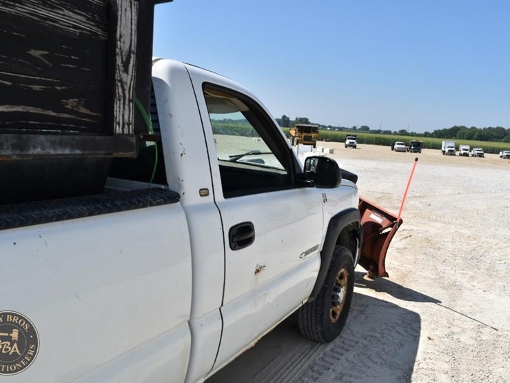 2004-chevrolet-silverado-1500-image-42