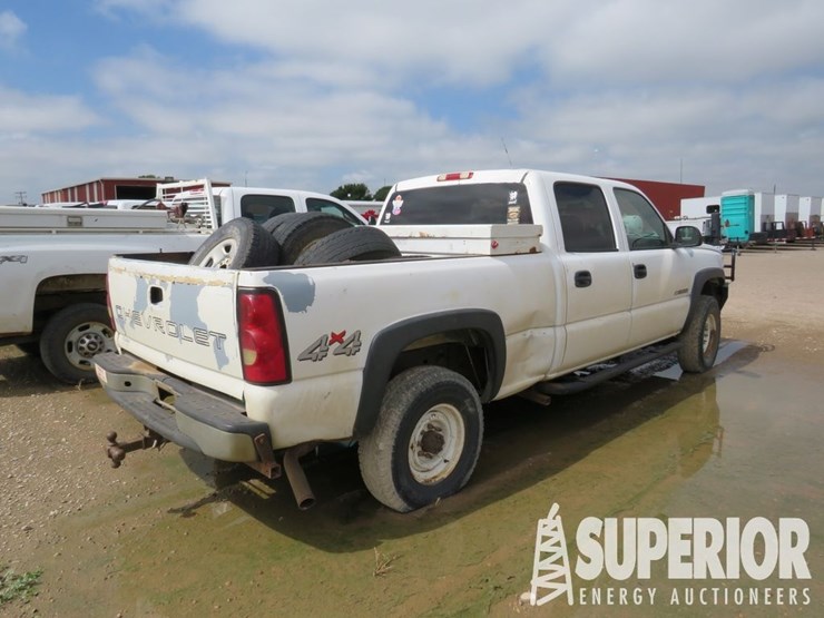 2006-chevrolet-silverado-2500hd-image-3