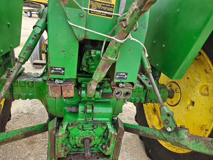 john-deere-4320-image-17