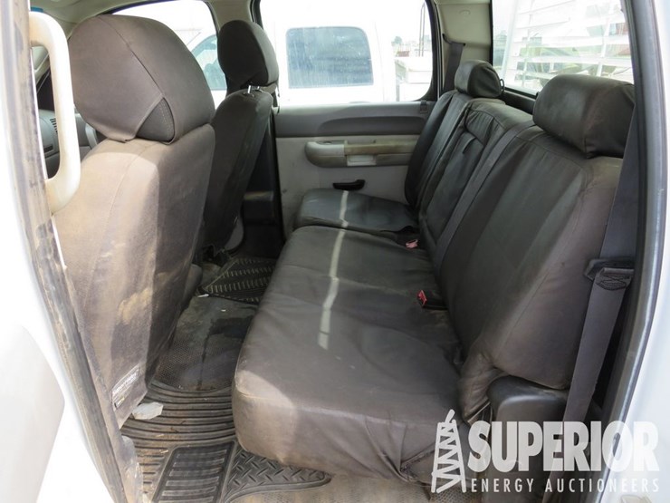 2011-chevrolet-silverado-2500hd-image-8