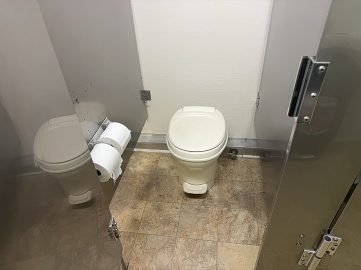 1992-pace-restroom-trailer-image-23