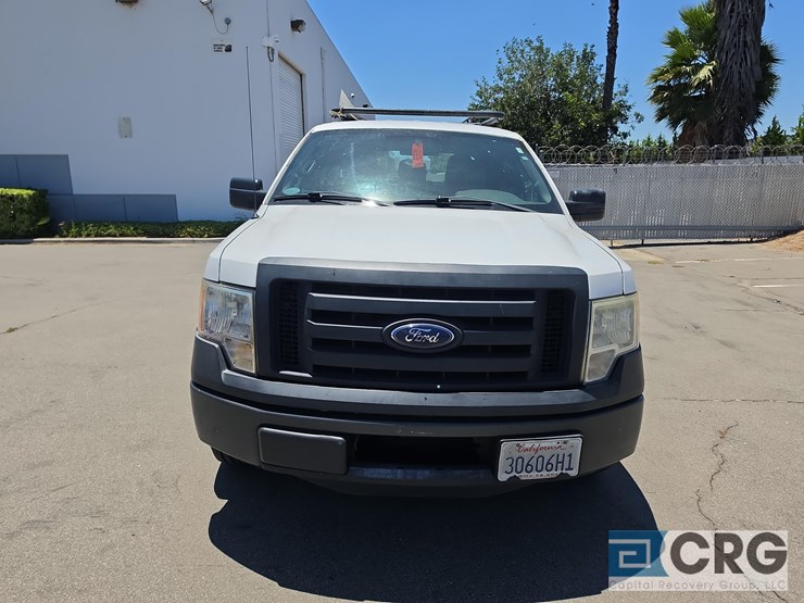2012-ford-f150-xl-image-2
