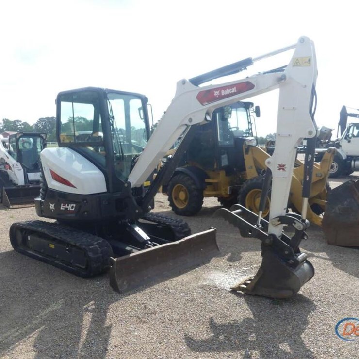 2024 BOBCAT E40