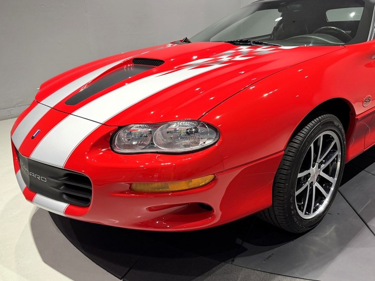 #1517-•-2002-chevrolet-camaro-ss-image-19