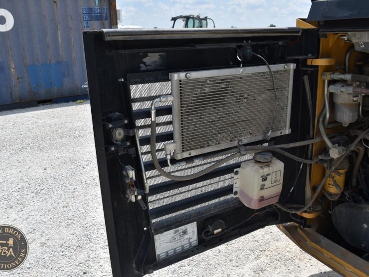 2019-caterpillar-299d3-image-29