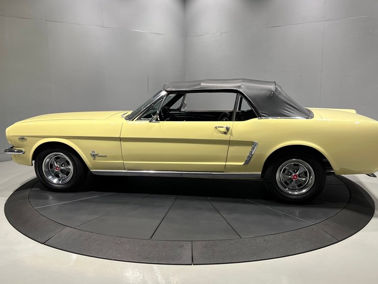 #1512-•-1965-ford-mustang-convertible-image-48