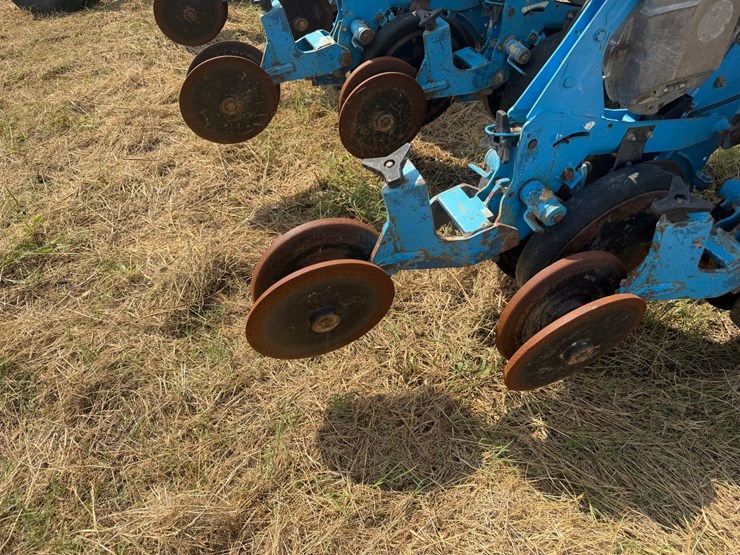 #51909-•-monosem-12-twin-row-38"-center-planter-05a116-inv#51909-image-21