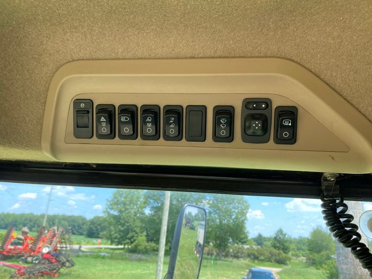 john-deere-9670-combine-4x4-image-97