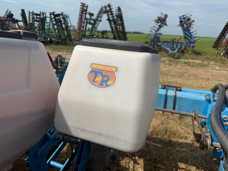 #51909-•-monosem-12-twin-row-38"-center-planter-05a116-inv#51909-image-98