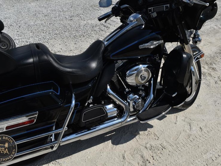 2011-harley-davidson-electra-glide-ultra-classic-46336-image-12