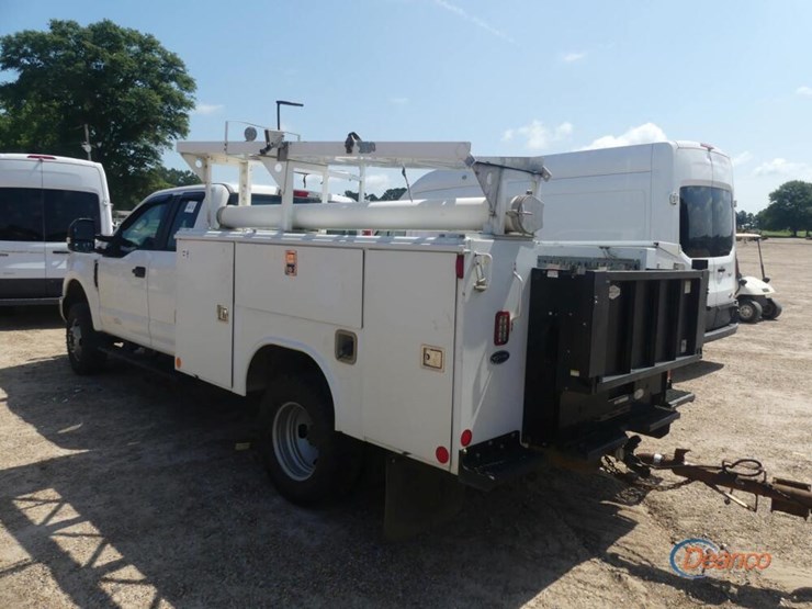 2017-ford-f350-image-3
