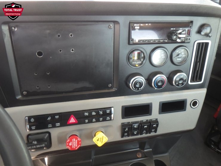 2019-freightliner-cascadia-116-image-19